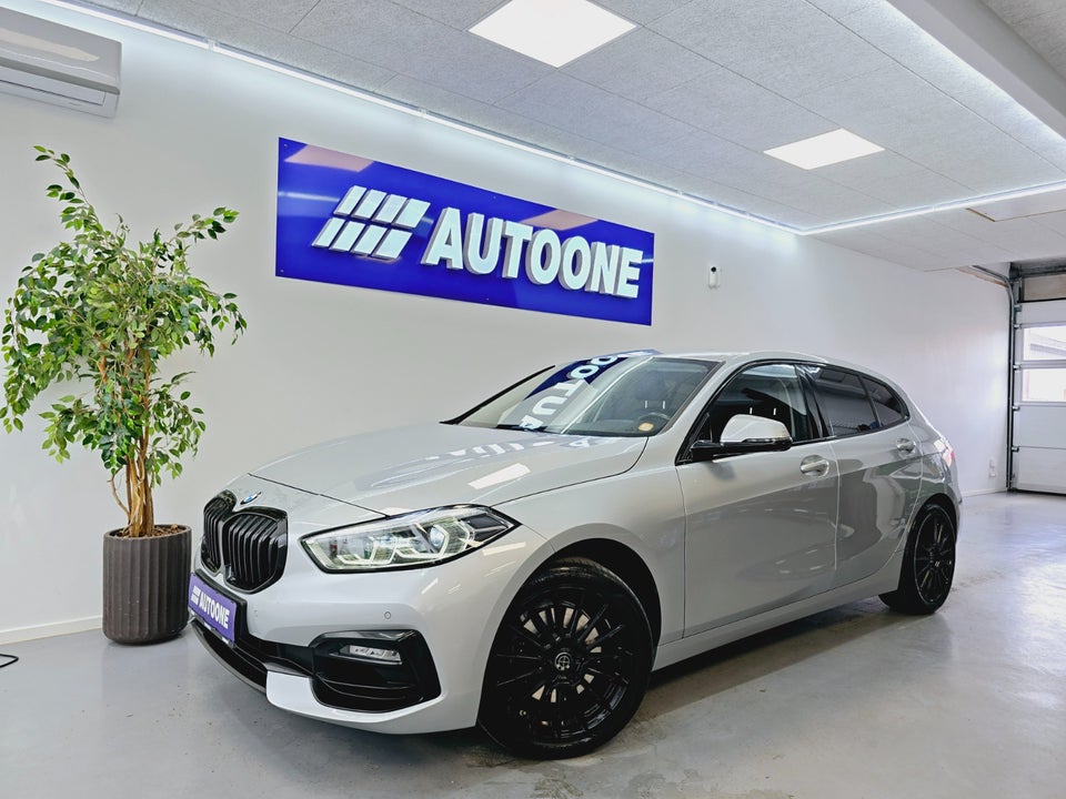 BMW 118i 1,5 Sport Line aut. 5d