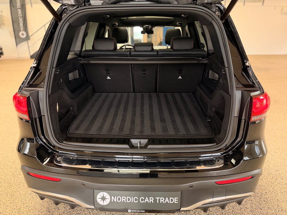 Mercedes EQB250 AMG Line 5d