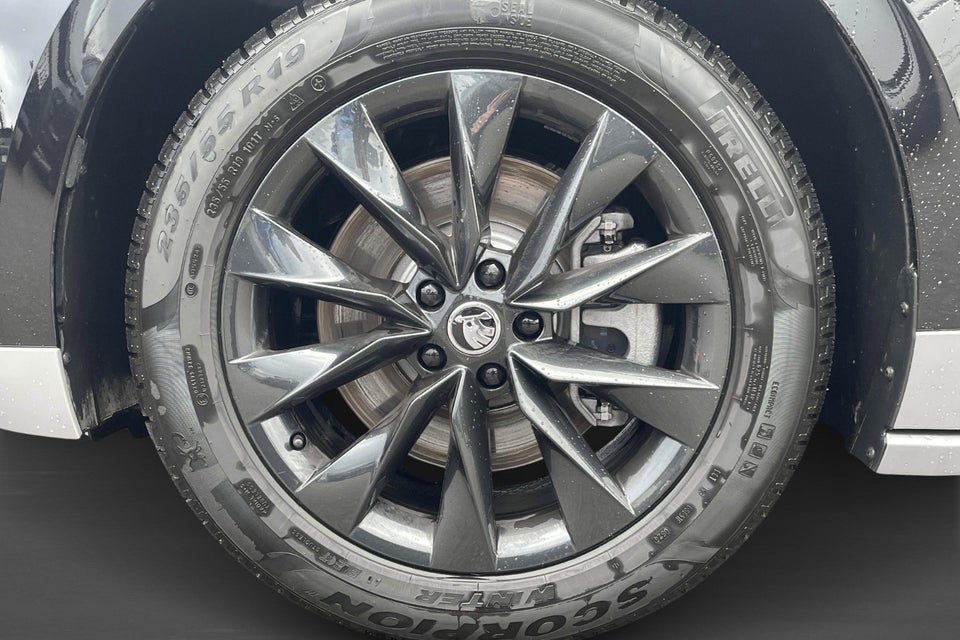 Skoda Enyaq 85 iV Loft 5d