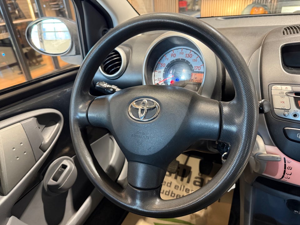 Toyota Aygo 1,0 Plus 5d