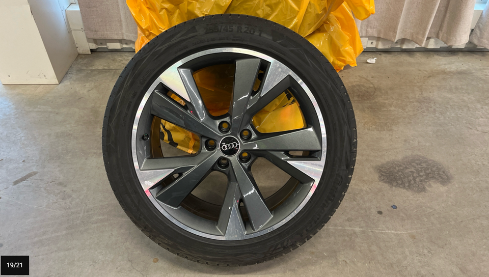 Audi Q4 e-tron 40 Advanced 5d