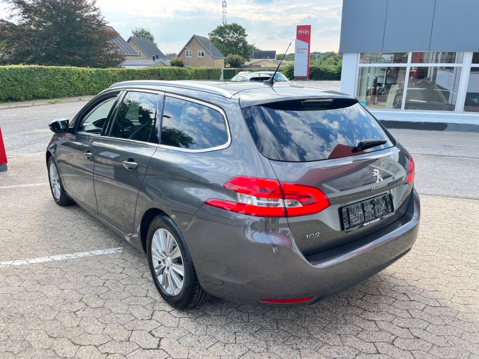 Peugeot 308 1,6 BlueHDi 120 Allure Sky SW 5d