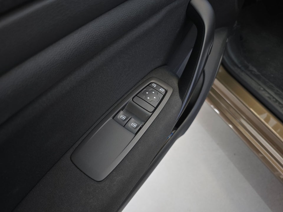 Renault Megane IV 1,2 TCe 100 Life 5d