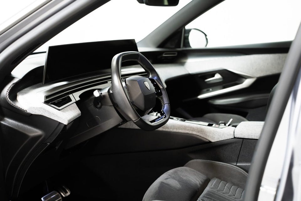 Peugeot e-5008 77 GT Pack AWD 7prs 5d