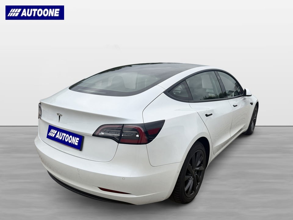 Tesla Model 3 Standard Range+ RWD 4d