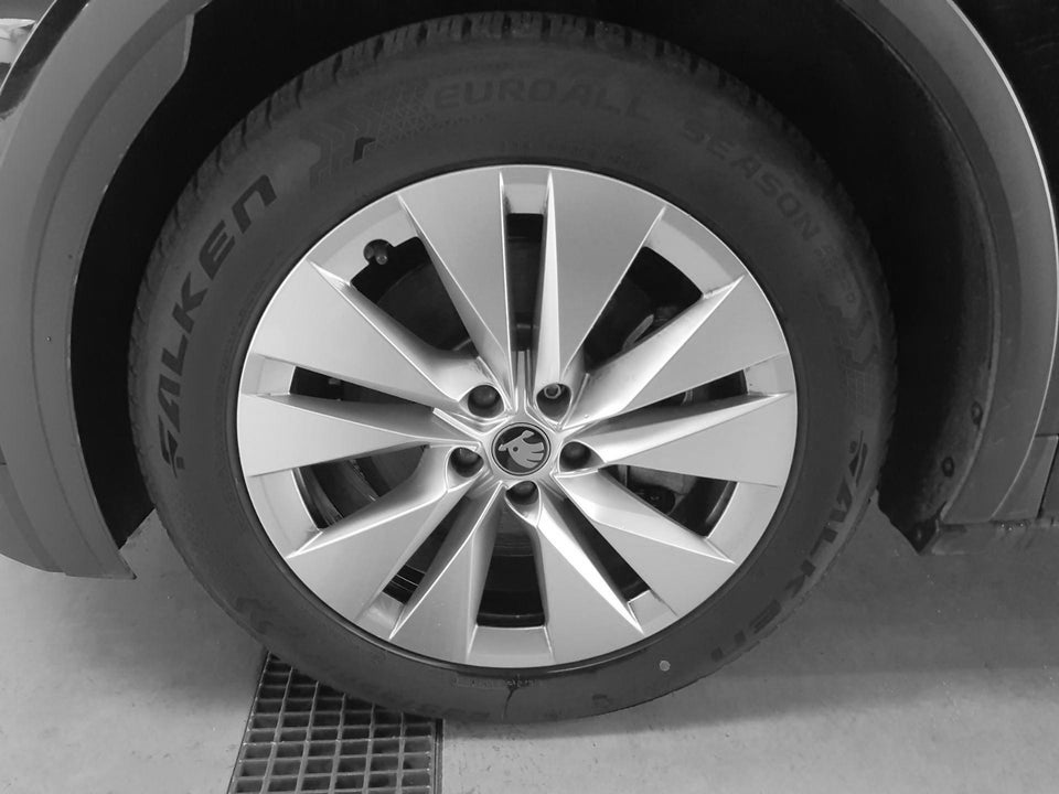 Skoda Elroq 85 iV Loft 5d