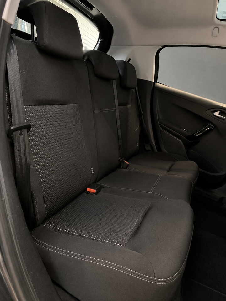 Peugeot 208 1,2 PureTech 82 Allure Sky 5d