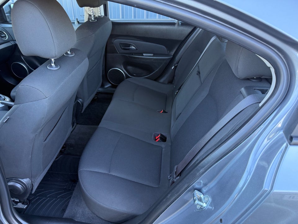 Chevrolet Cruze 1,8 LT 4d