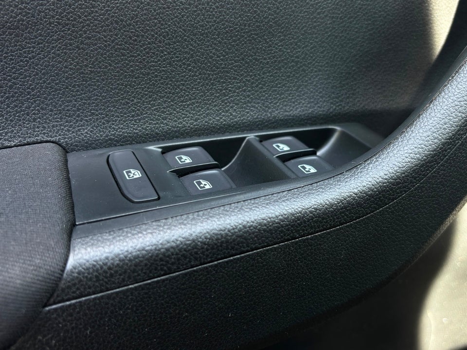 Skoda Fabia 1,0 MPi 75 Ambition Combi 5d