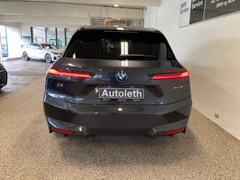 BMW iX xDrive40 Sport 5d