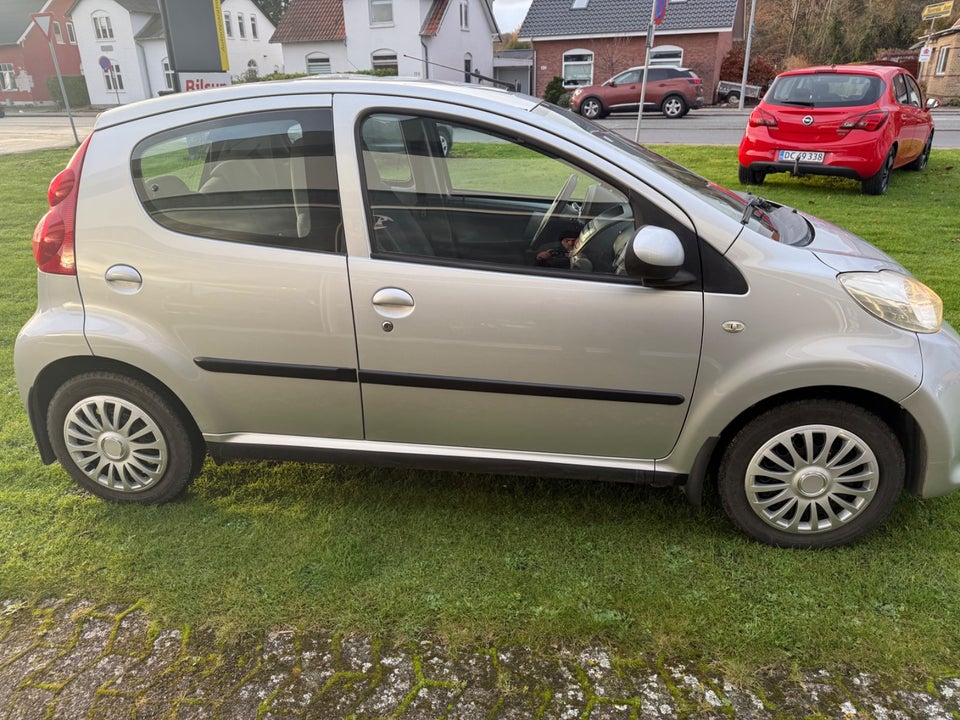 Peugeot 107 1,0 Trendy 5d