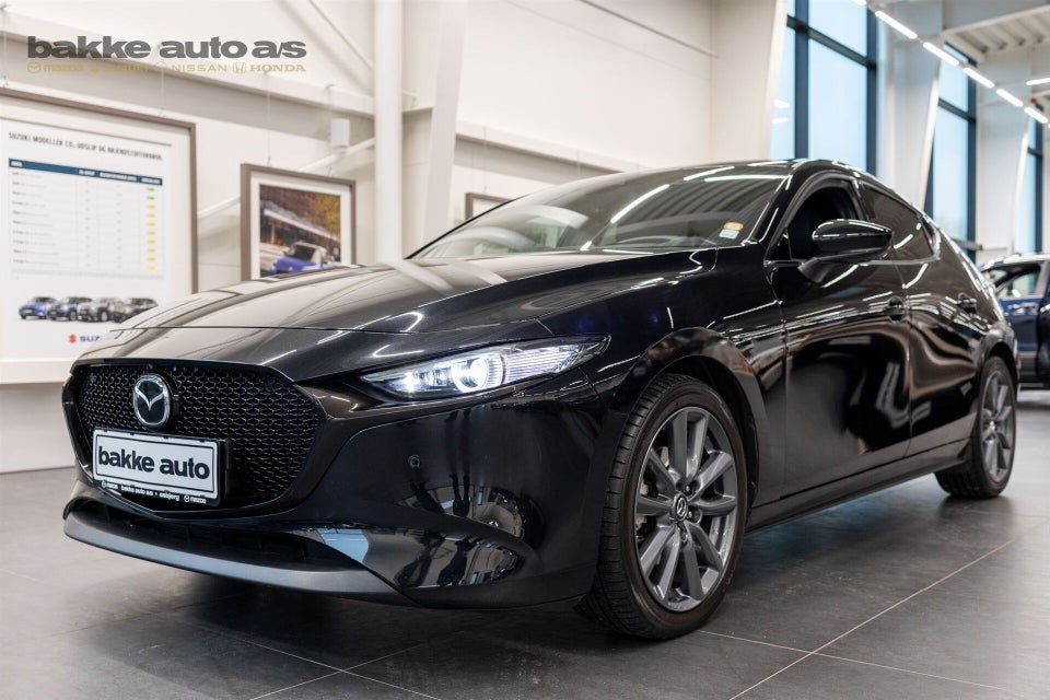 Mazda 3 2,0 e-SkyActiv-G 150 Cosmo Tech aut. 4d