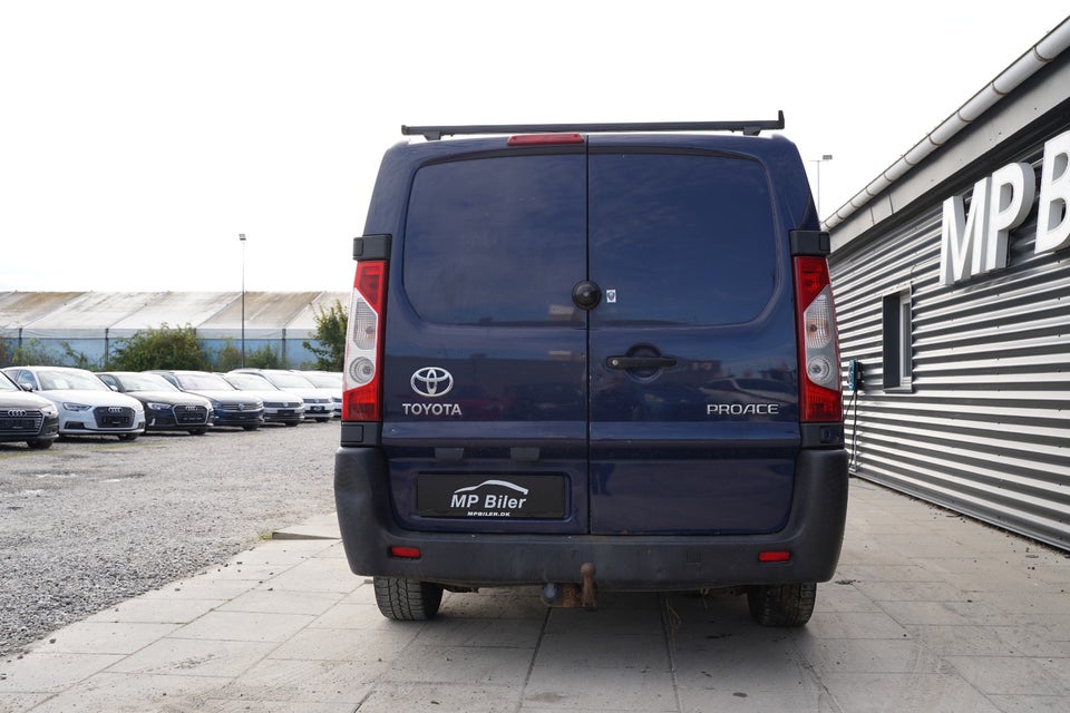 Toyota ProAce 2,0 D 128 T2 L2H1 4d