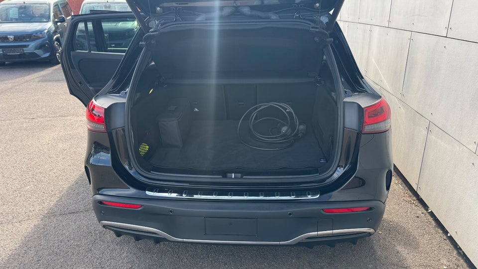 Mercedes EQA350 AMG Line 4Matic 5d