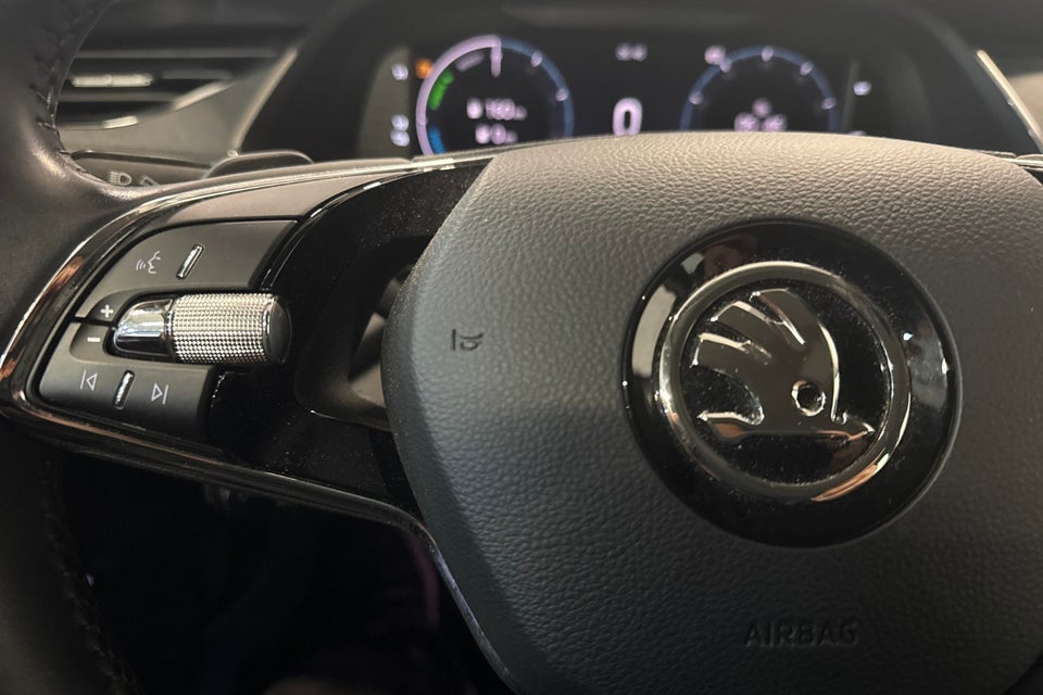 Skoda Octavia 1,4 TSi iV Plus Combi DSG 5d