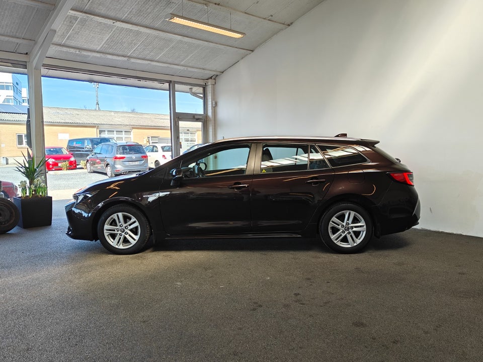 Toyota Corolla 1,8 Hybrid H3 Premium Touring Sports MDS 5d
