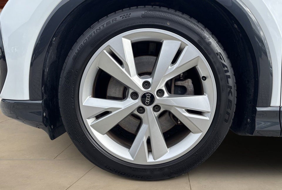 Audi Q4 e-tron 40 S-line 5d
