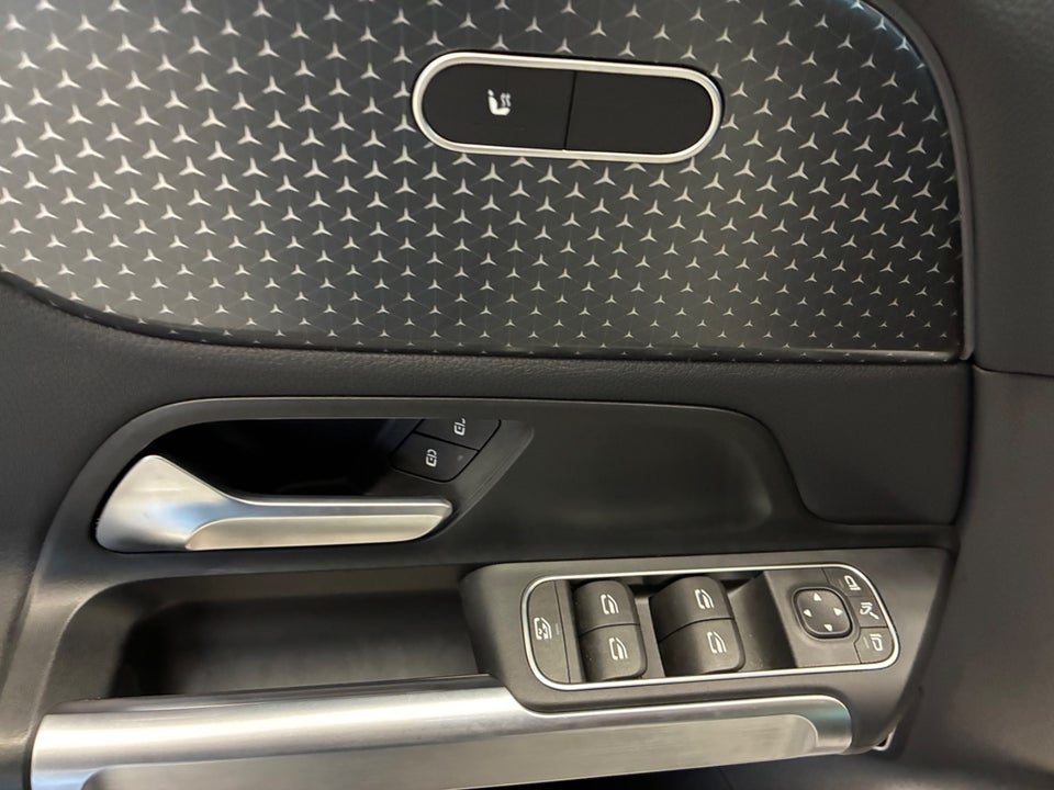 Mercedes EQB300 Progressive Advance 4Matic 5d