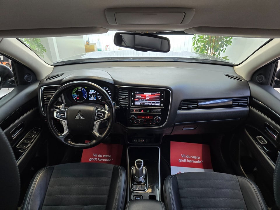 Mitsubishi Outlander 2,4 PHEV Intro Edition CVT 4WD 5d
