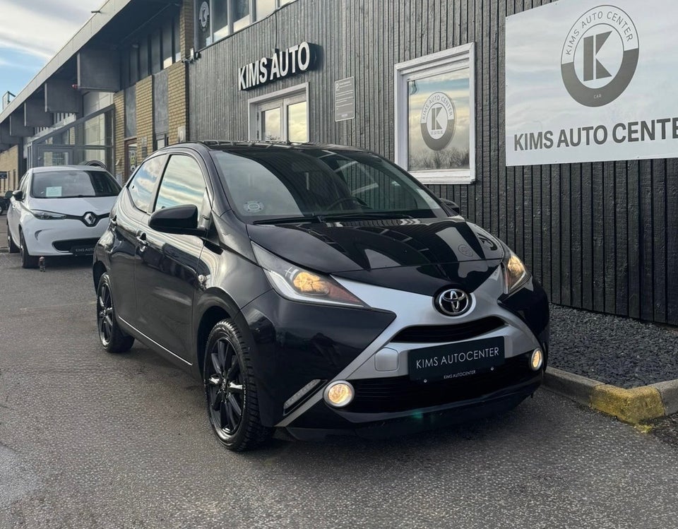 Toyota Aygo 1,0 VVT-i x-black 5d