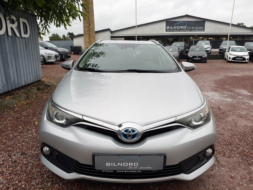 Toyota Auris 1,8 Hybrid H2 Comfort Touring Sports CVT 5d