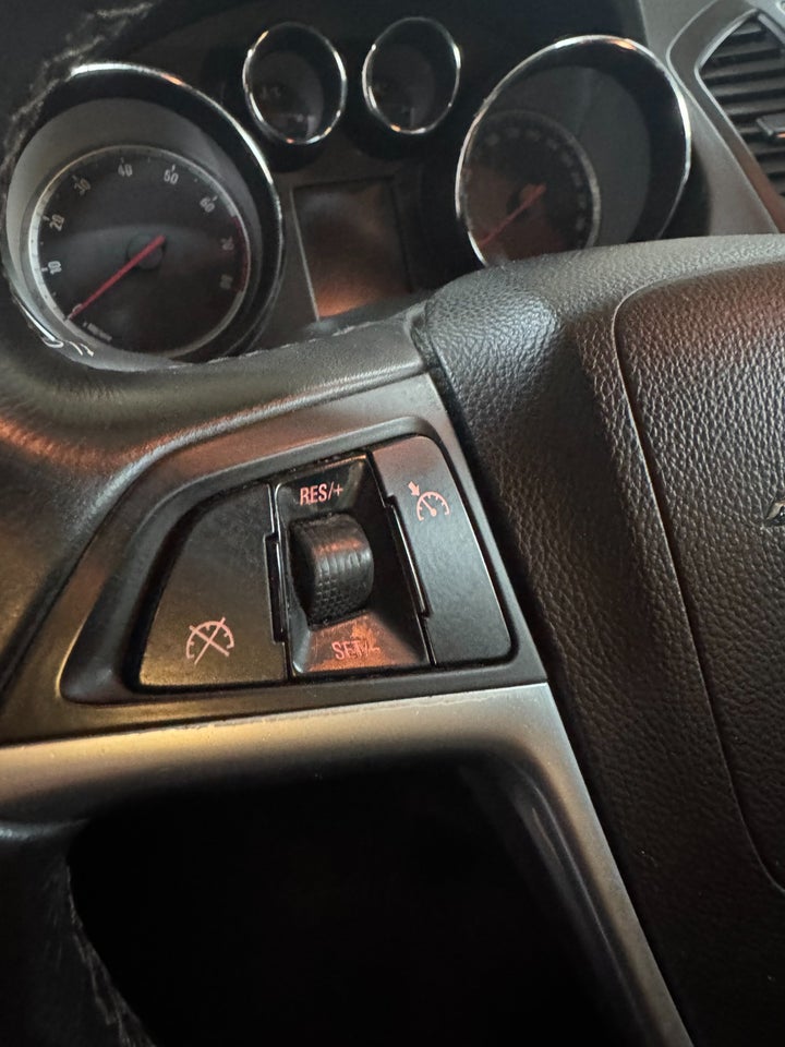 Opel Insignia 1,8 Cosmo 4d