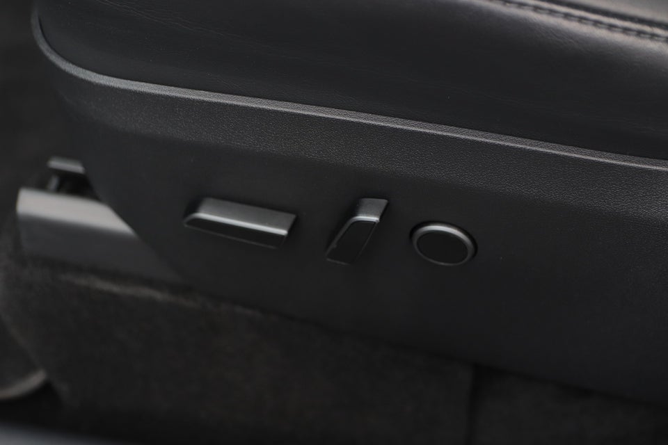 Tesla Model Y Long Range AWD 5d