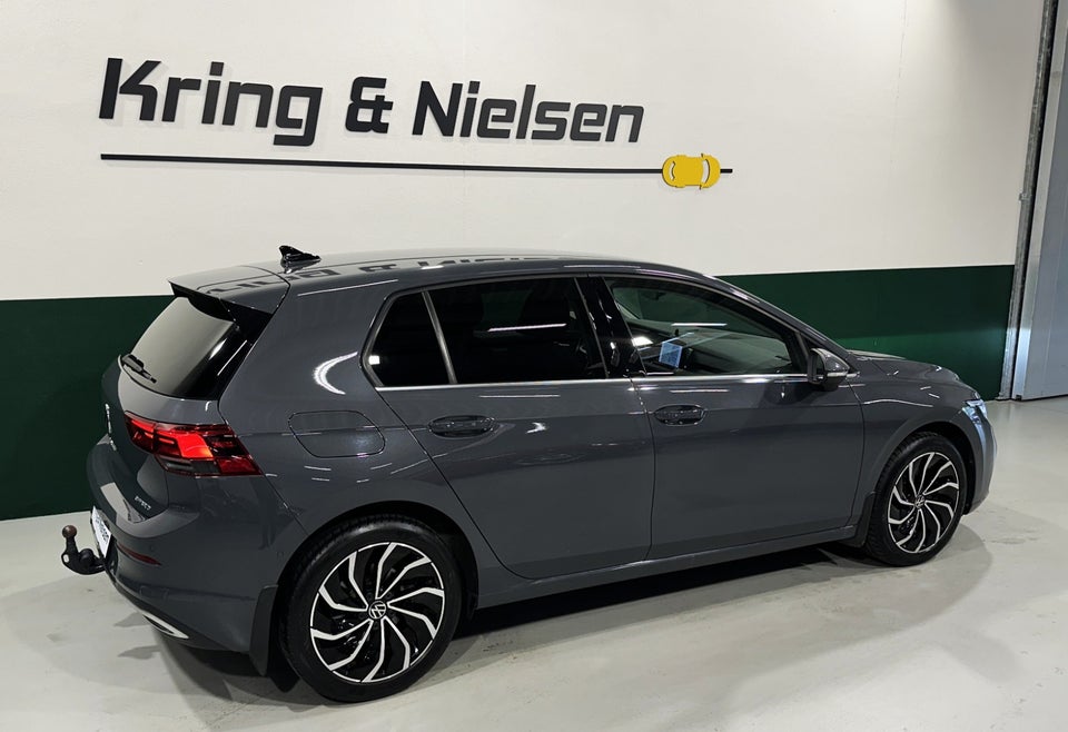 VW Golf VIII 1,4 eHybrid DSG 5d