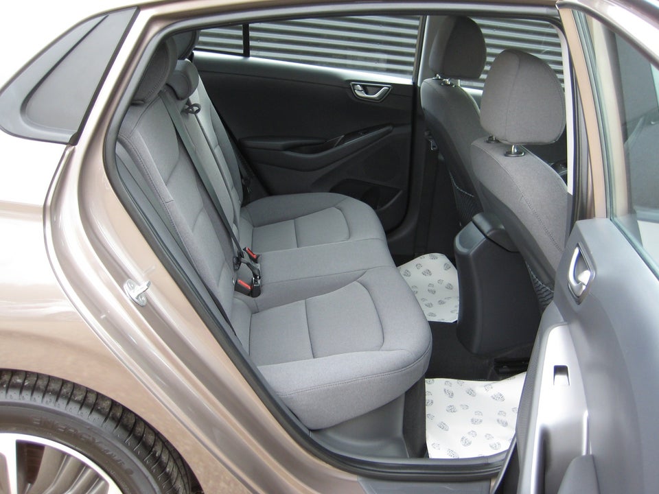 Hyundai Ioniq 1,6 PHEV Trend DCT 5d