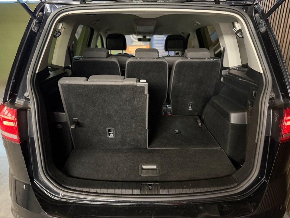 VW Touran 2,0 TDi 150 Comfortline DSG 7prs 5d