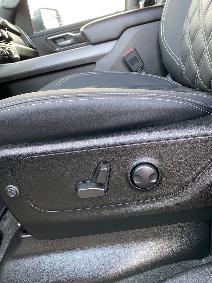 Dodge RAM 1500 5,7 V8 Hemi Laramie Sport aut. 4d