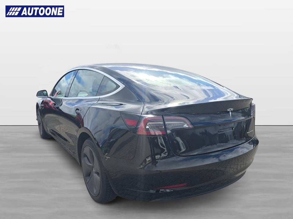 Tesla Model 3 Long Range AWD 4d
