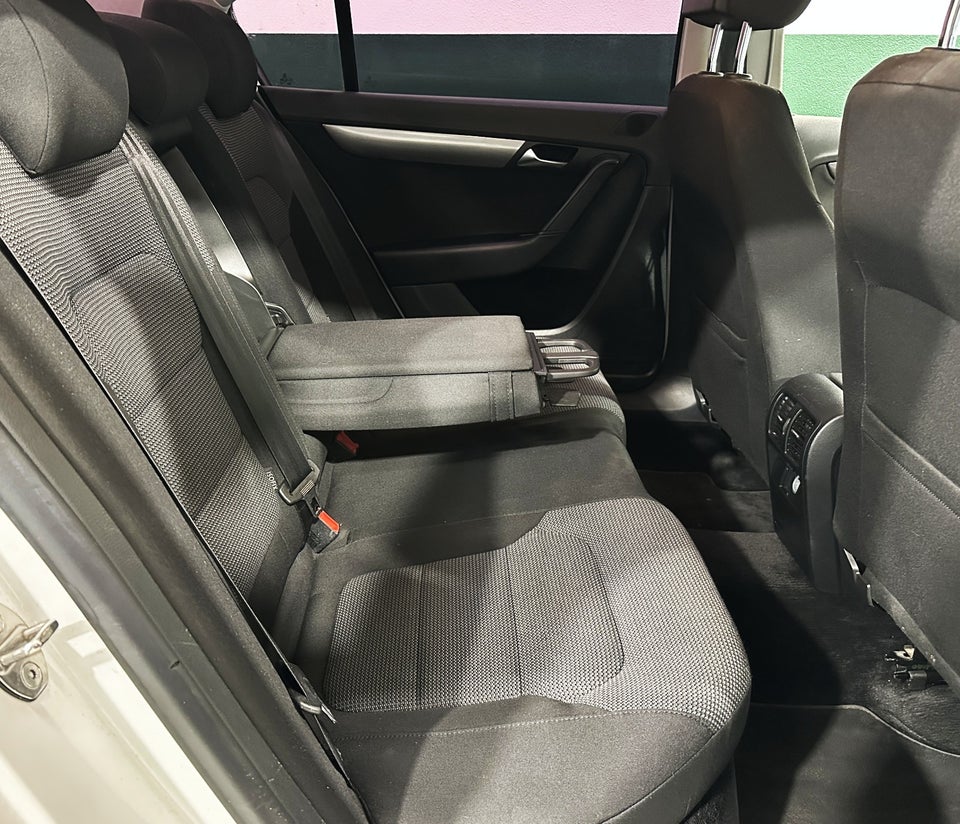 VW Passat 2,0 TDi 140 Comfortline DSG BMT 4d