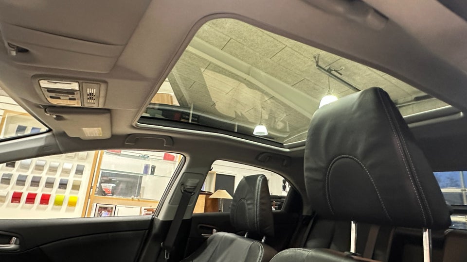 Honda Civic 1,8 i-VTEC Executive 5d