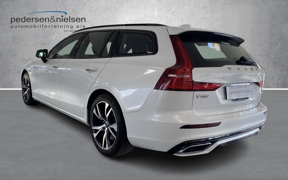Volvo V60 2,0 T8 ReCharge R-Design aut. AWD 5d