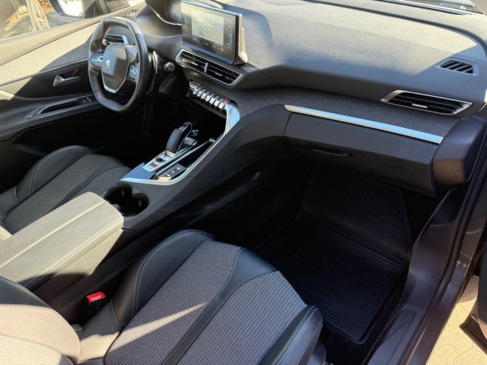 Peugeot 3008 1,6 Hybrid Allure Pack EAT8 5d