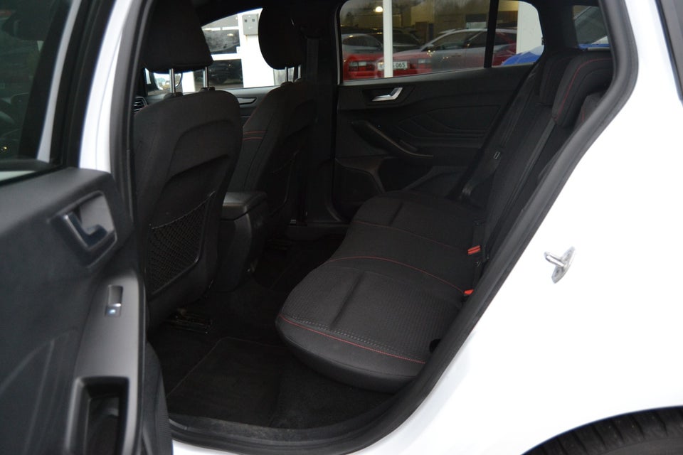 Ford Focus 1,5 EcoBoost ST-Line Business stc. aut. 5d