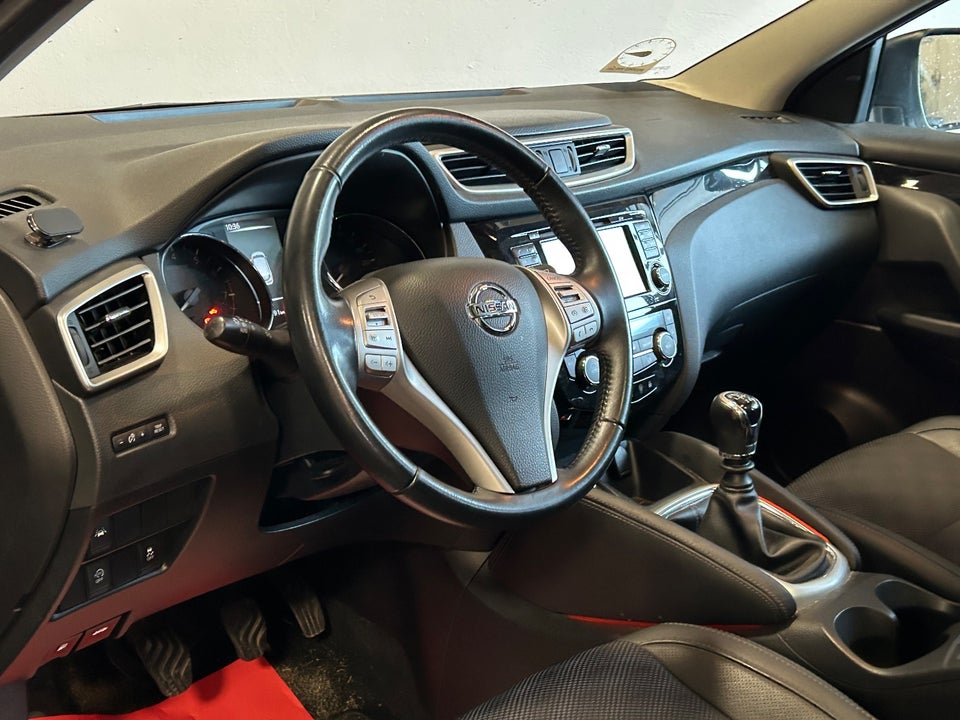 Nissan Qashqai 1,2 Dig-T 115 Tekna 5d