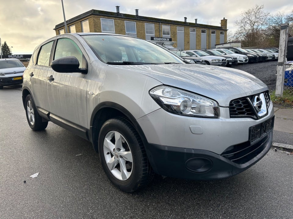 Nissan Qashqai 1,6 Tekna 5d