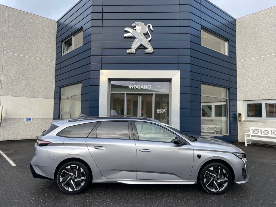 Peugeot e-308 54 GT SW 5d