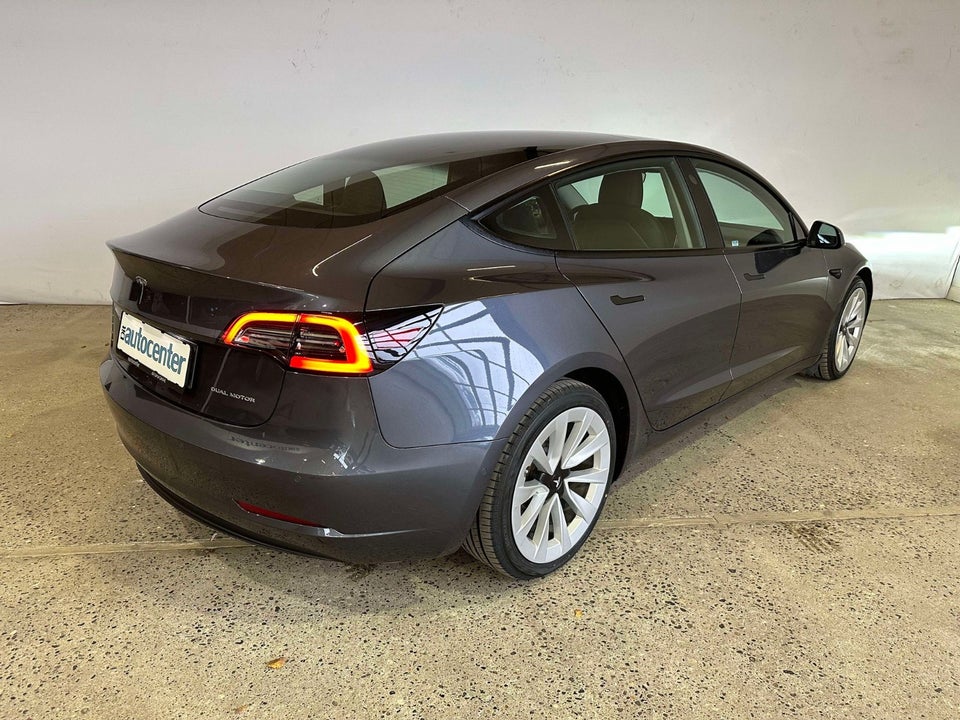 Tesla Model 3 Long Range AWD 4d