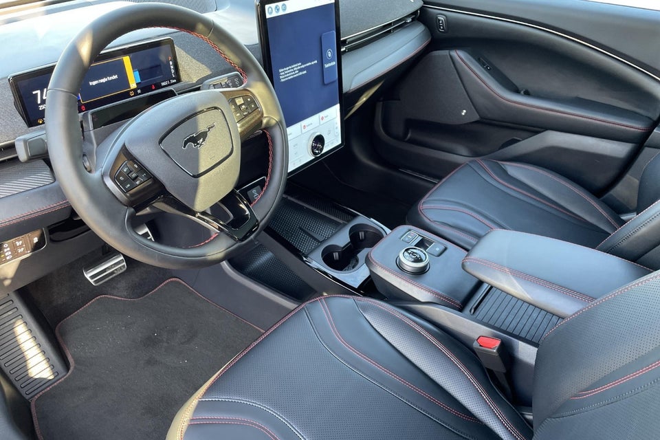 Ford Mustang Mach-E 91 Premium Extended Range AWD 5d