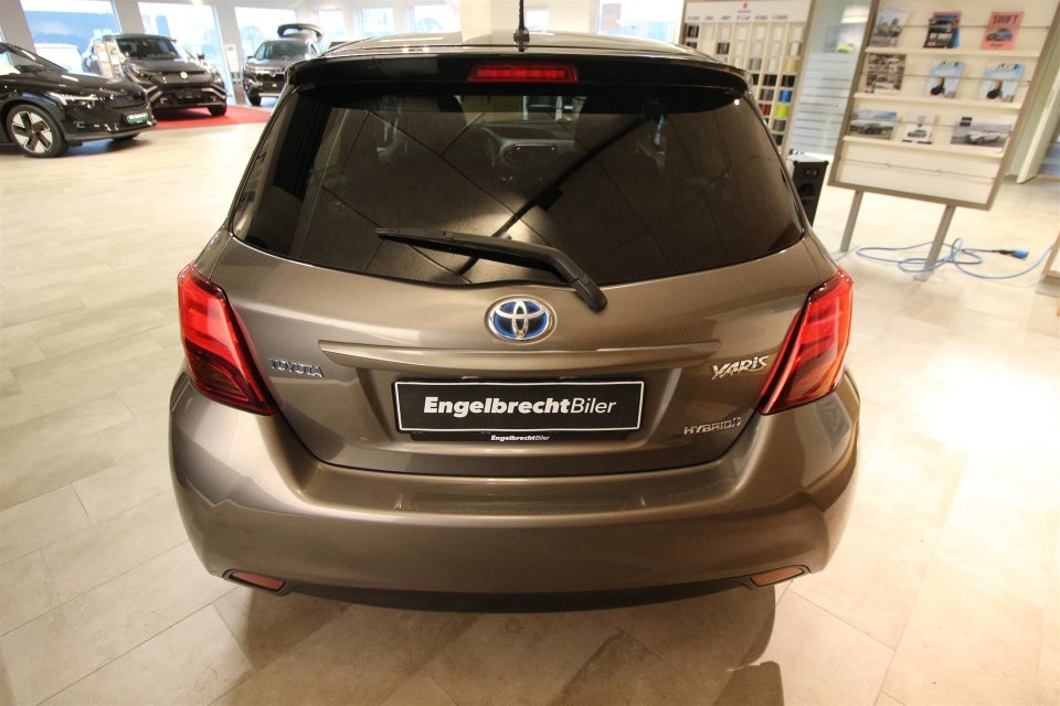 Toyota Yaris 1,5 Hybrid Delight e-CVT 5d