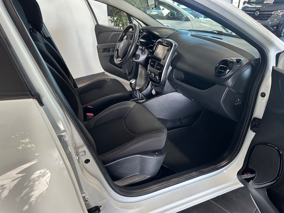 Renault Clio IV 0,9 TCe 90 Zen Sport Tourer Van 5d