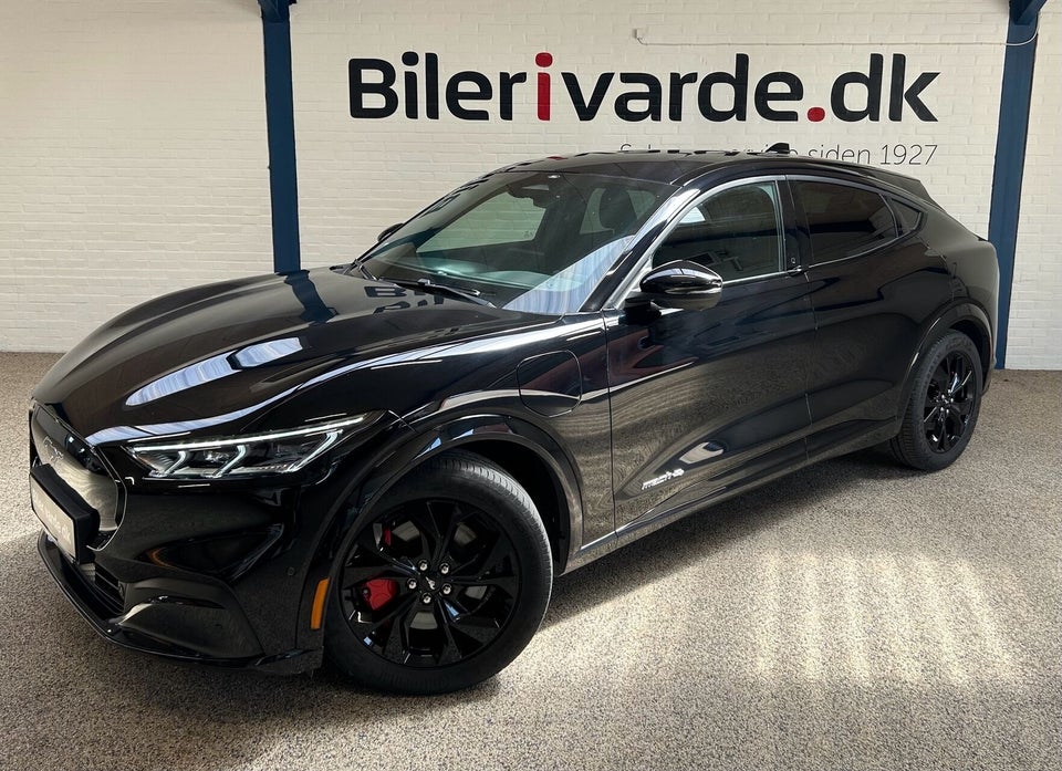 Ford Mustang Mach-E 70 Premium Standard Range AWD 5d