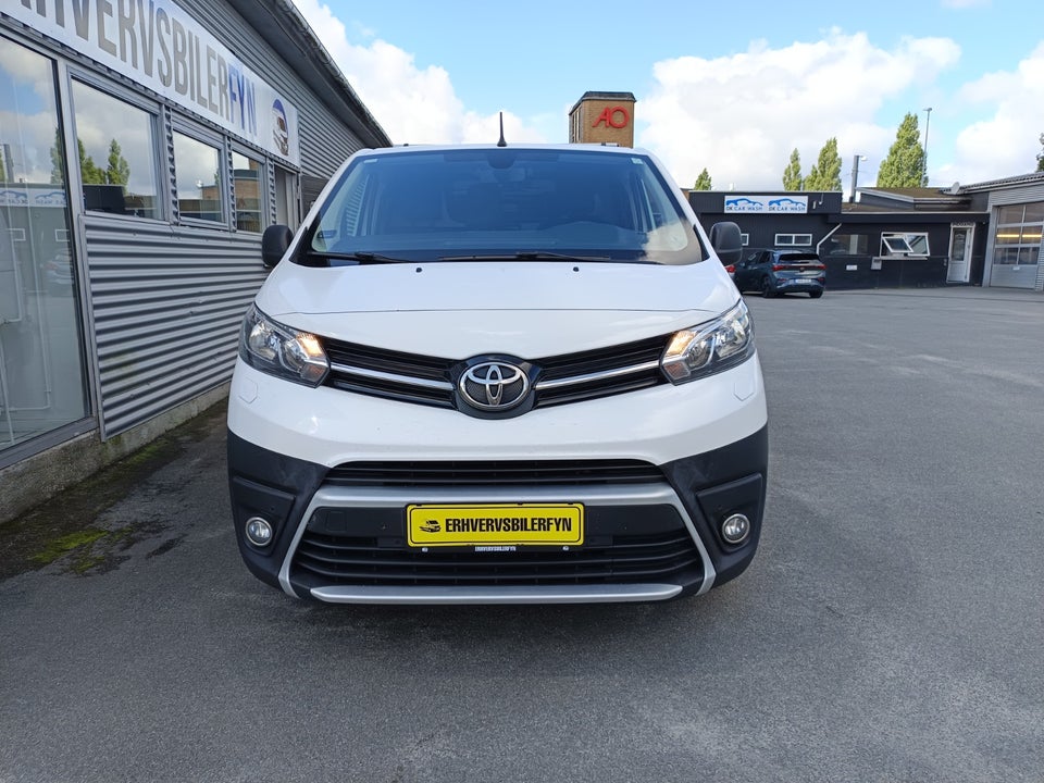 Toyota ProAce 1,6 D 115 Medium Comfort 5d