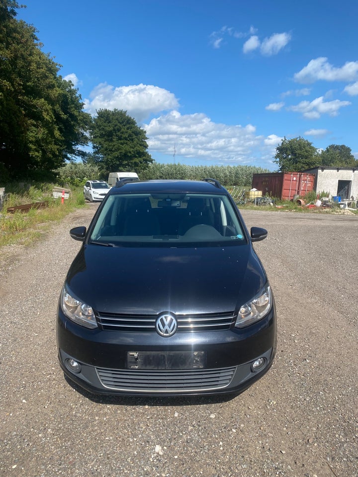 VW Touran 1,6 TDi 105 Comfortline BMT 7prs 5d