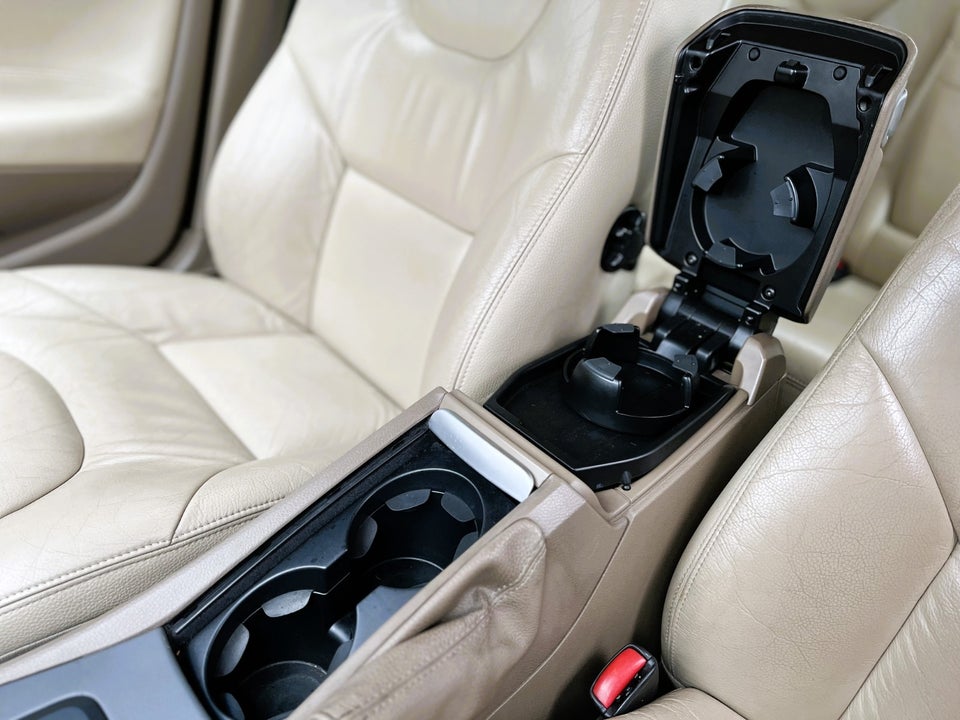 Volvo S60 2,4 140 Momentum aut. 4d