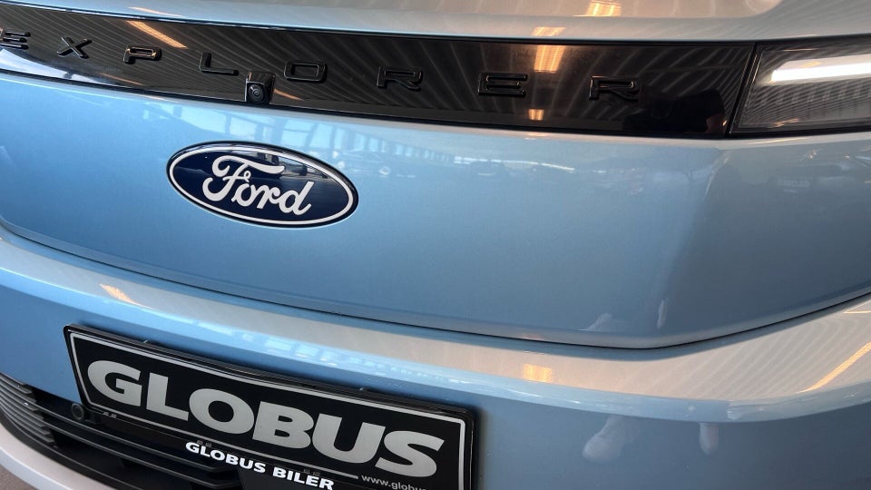 Ford Explorer 77 Premium Extended Range 5d