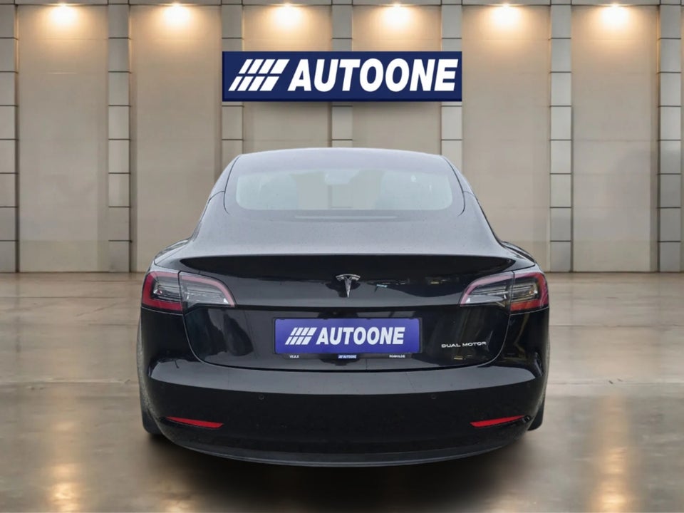 Tesla Model 3 Long Range AWD 4d